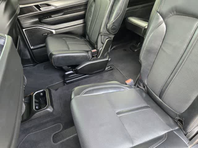 2022 Jeep Wagoneer Series III Carbide