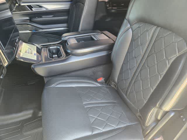 2022 Jeep Grand Wagoneer Series III