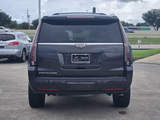 2016 Cadillac Escalade Luxury Collection