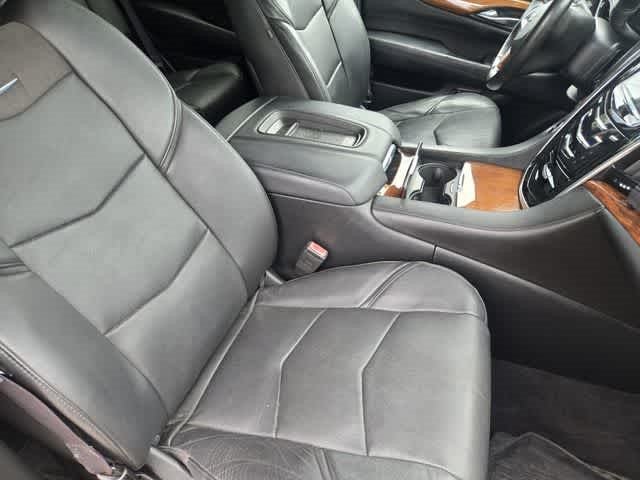2016 Cadillac Escalade Luxury Collection