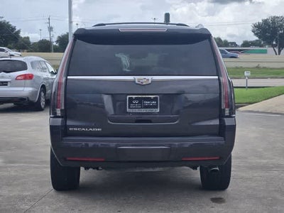 2016 Cadillac Escalade Luxury Collection