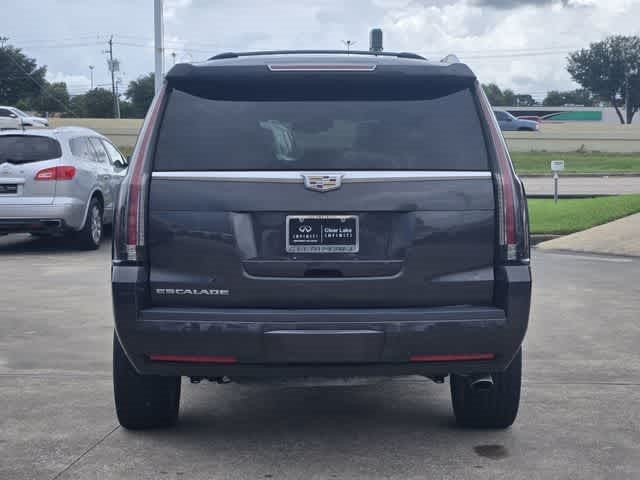 2016 Cadillac Escalade Luxury Collection