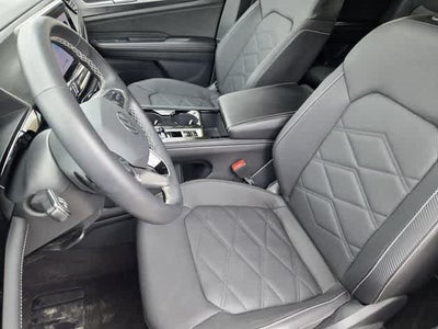 2024 Volkswagen Atlas Cross Sport 2.0T SE w/Technology