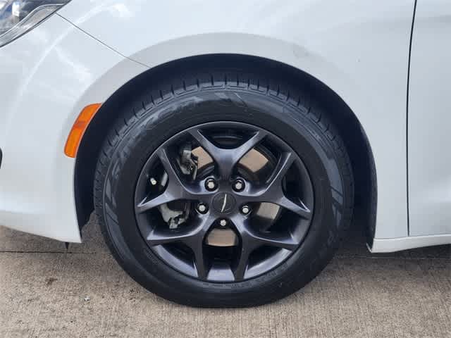 2020 Chrysler Pacifica Touring L Plus