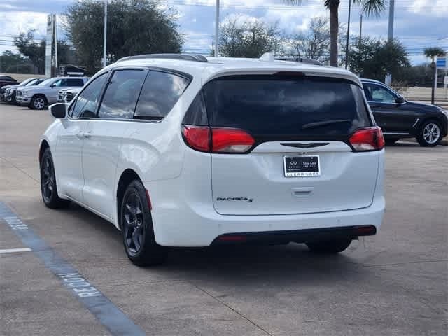 2020 Chrysler Pacifica Touring L Plus
