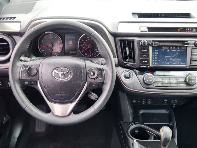 2017 Toyota RAV4 SE