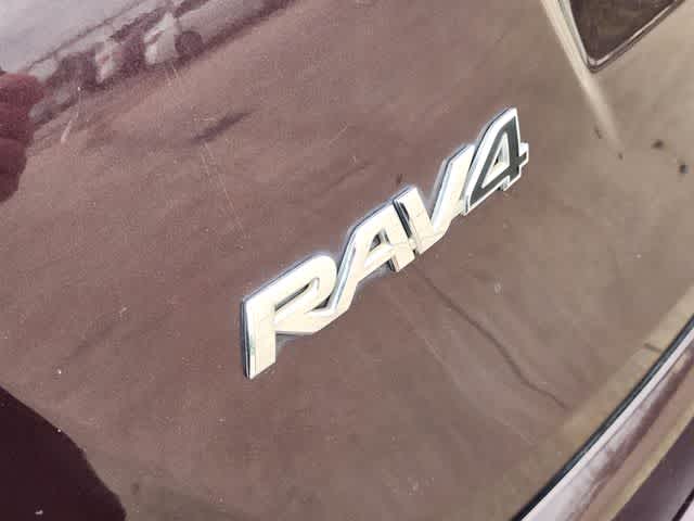 2017 Toyota RAV4 SE