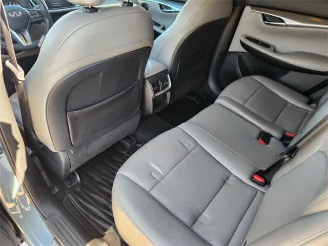 2023 INFINITI QX50 LUXE