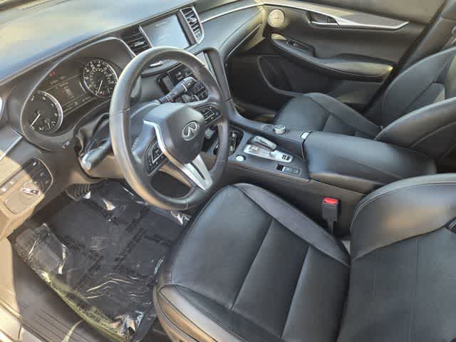 2023 INFINITI QX50 LUXE