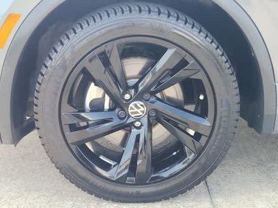 2023 Volkswagen Tiguan SE R-Line Black