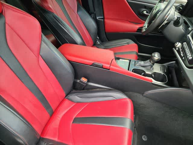 2023 Lexus ES F SPORT Handling