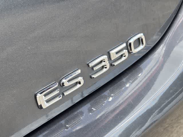 2023 Lexus ES F SPORT Handling