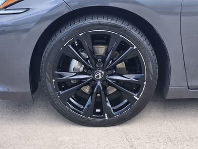 2023 Lexus ES F SPORT Handling