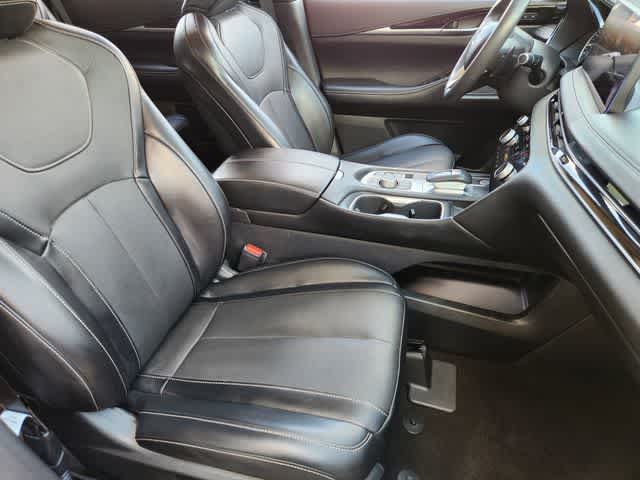 2023 INFINITI QX60 PURE