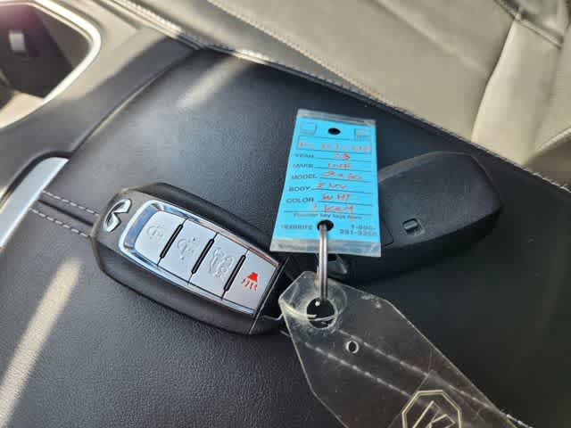 2023 INFINITI QX60 PURE