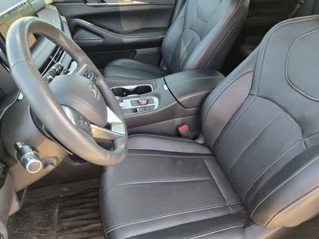 2024 INFINITI QX60 LUXE