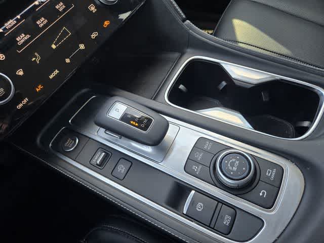 2024 INFINITI QX60 LUXE