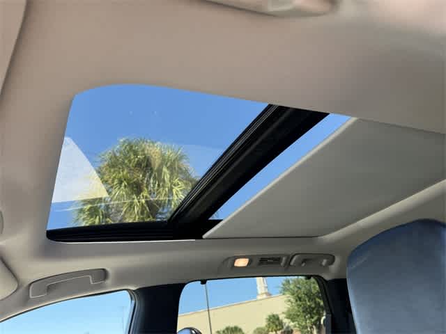 2022 INFINITI QX60 LUXE