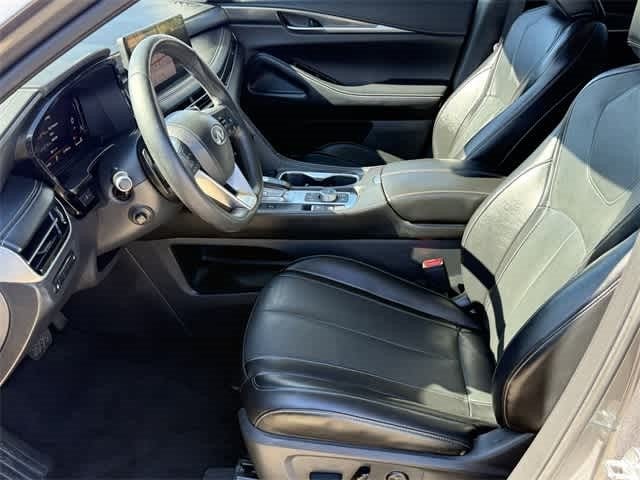 2022 INFINITI QX60 LUXE