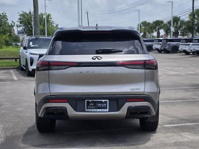 2023 INFINITI QX60 LUXE