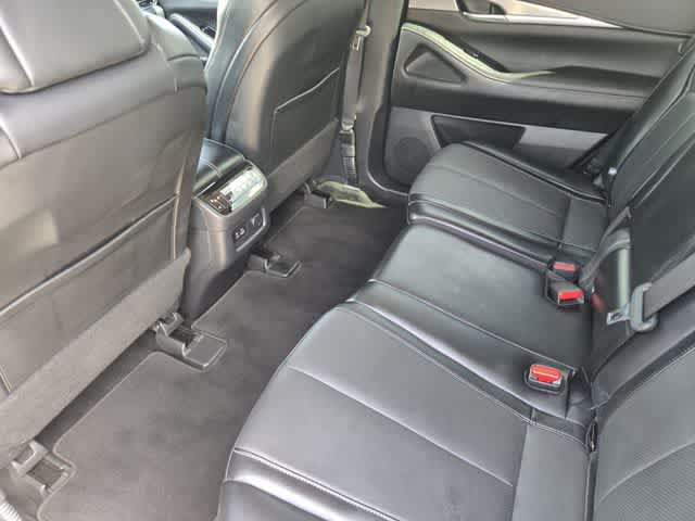 2022 INFINITI QX60 LUXE