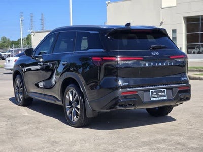 2023 INFINITI QX60 LUXE