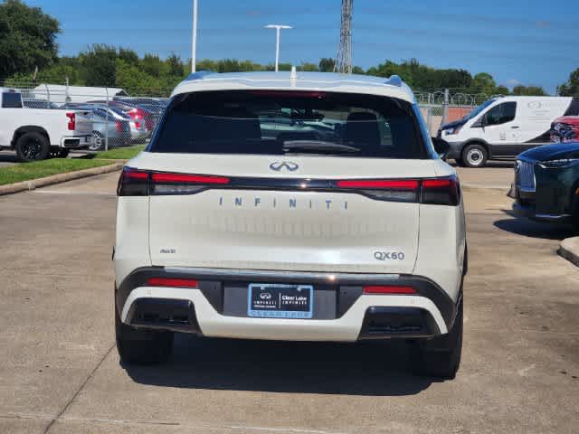 2023 INFINITI QX60 LUXE