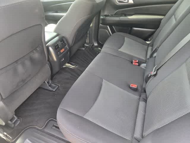 2020 Nissan Pathfinder SV