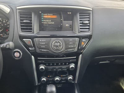 2020 Nissan Pathfinder SV