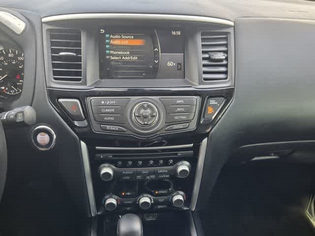 2020 Nissan Pathfinder SV
