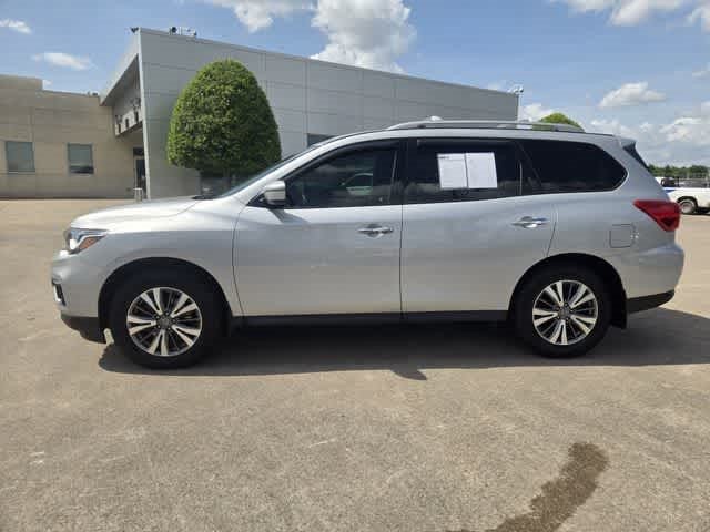 2020 Nissan Pathfinder SV