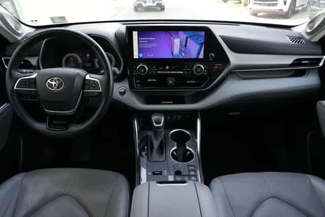2023 Toyota Highlander Hybrid Limited