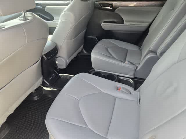 2023 Toyota Highlander Hybrid Limited