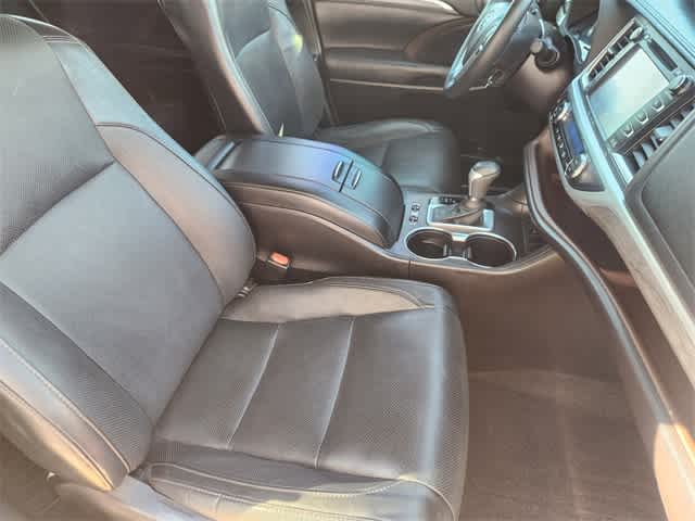 2017 Toyota Highlander Limited Platinum