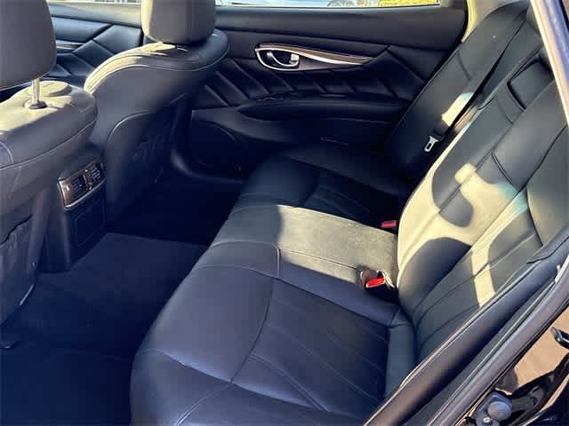 2015 INFINITI Q70L 4dr Sdn V6 RWD