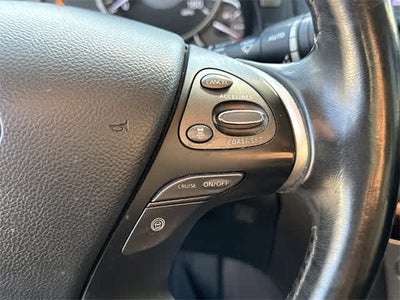 2015 INFINITI Q70L 4dr Sdn V6 RWD