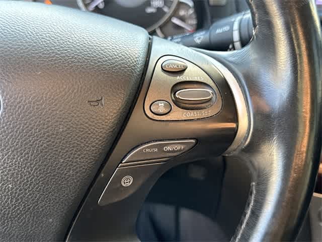 2015 INFINITI Q70L 4dr Sdn V6 RWD