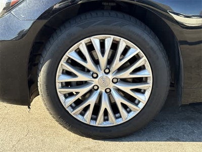 2015 INFINITI Q70L 4dr Sdn V6 RWD