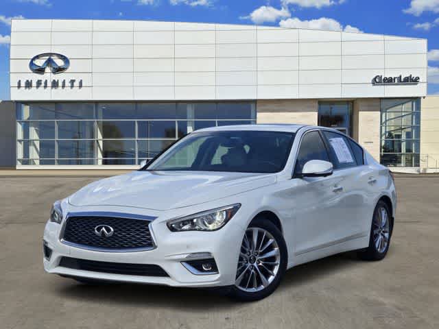 2023 INFINITI Q50 LUXE