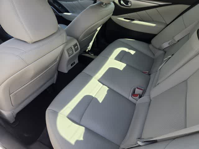 2023 INFINITI Q50 LUXE
