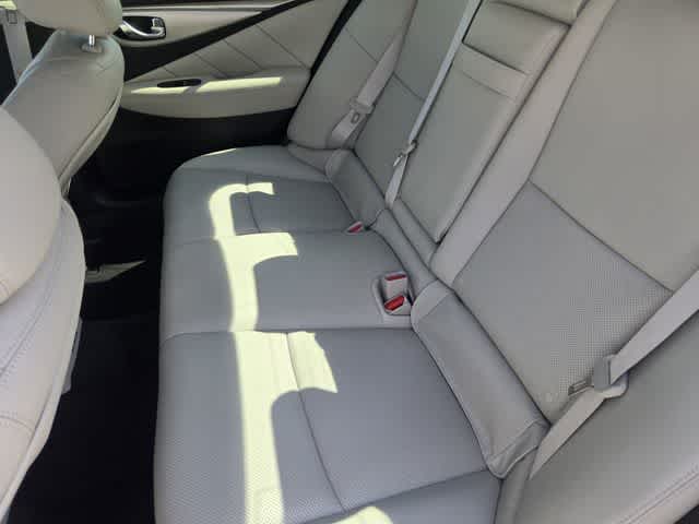 2023 INFINITI Q50 LUXE