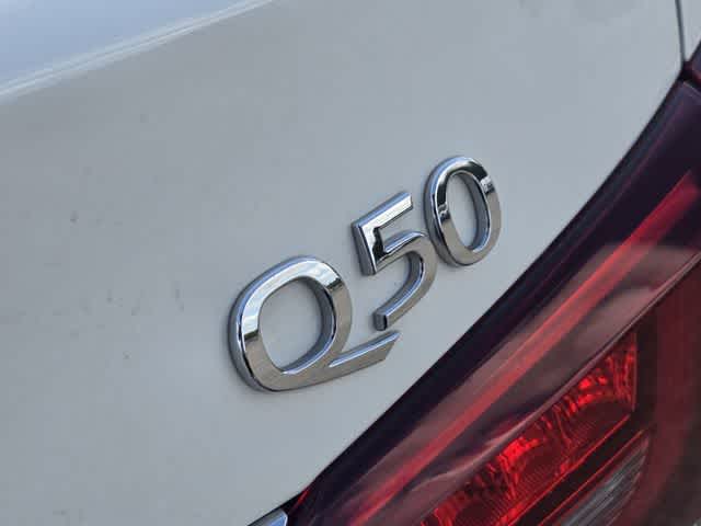 2023 INFINITI Q50 LUXE