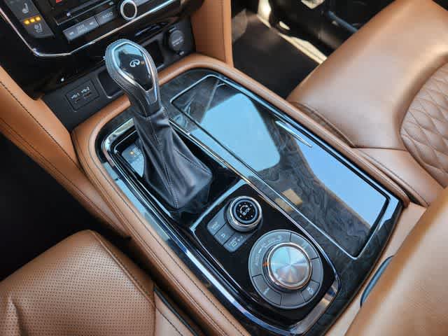 2021 INFINITI QX80 LUXE