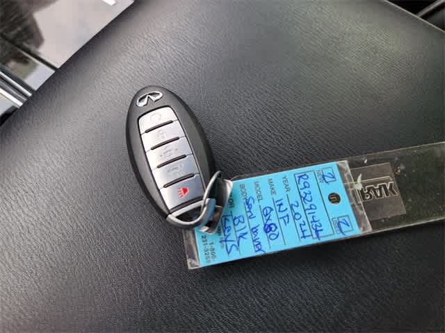 2024 INFINITI QX80 LUXE