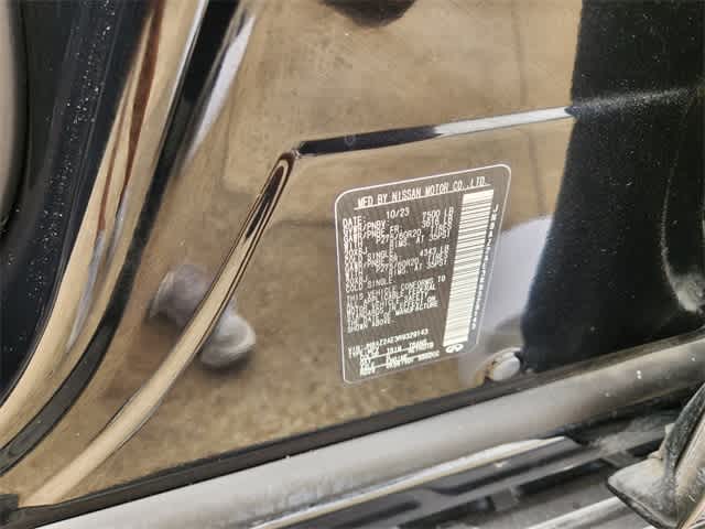 2024 INFINITI QX80 LUXE