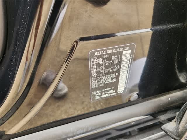 2024 INFINITI QX80 LUXE