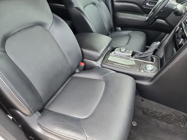 2022 INFINITI QX80 LUXE