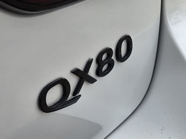 2022 INFINITI QX80 LUXE