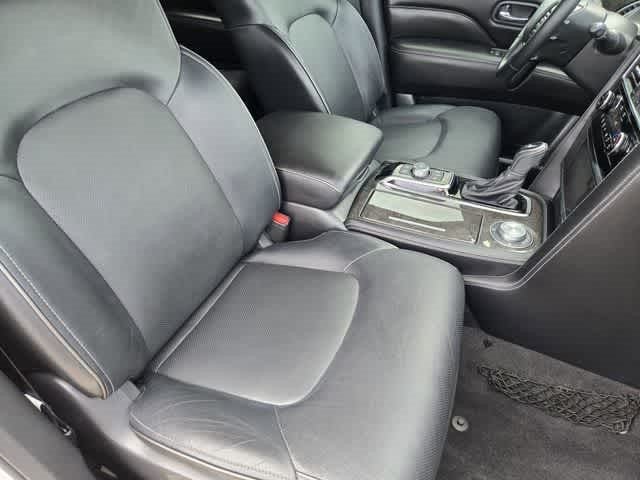 2022 INFINITI QX80 LUXE