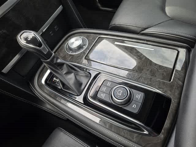2022 INFINITI QX80 LUXE
